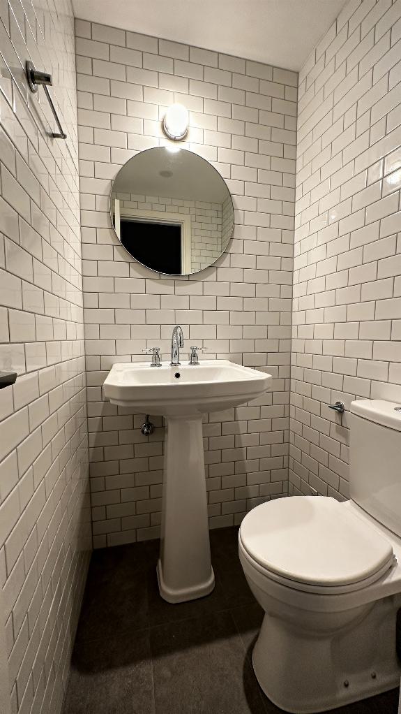 classic bathroom design elements