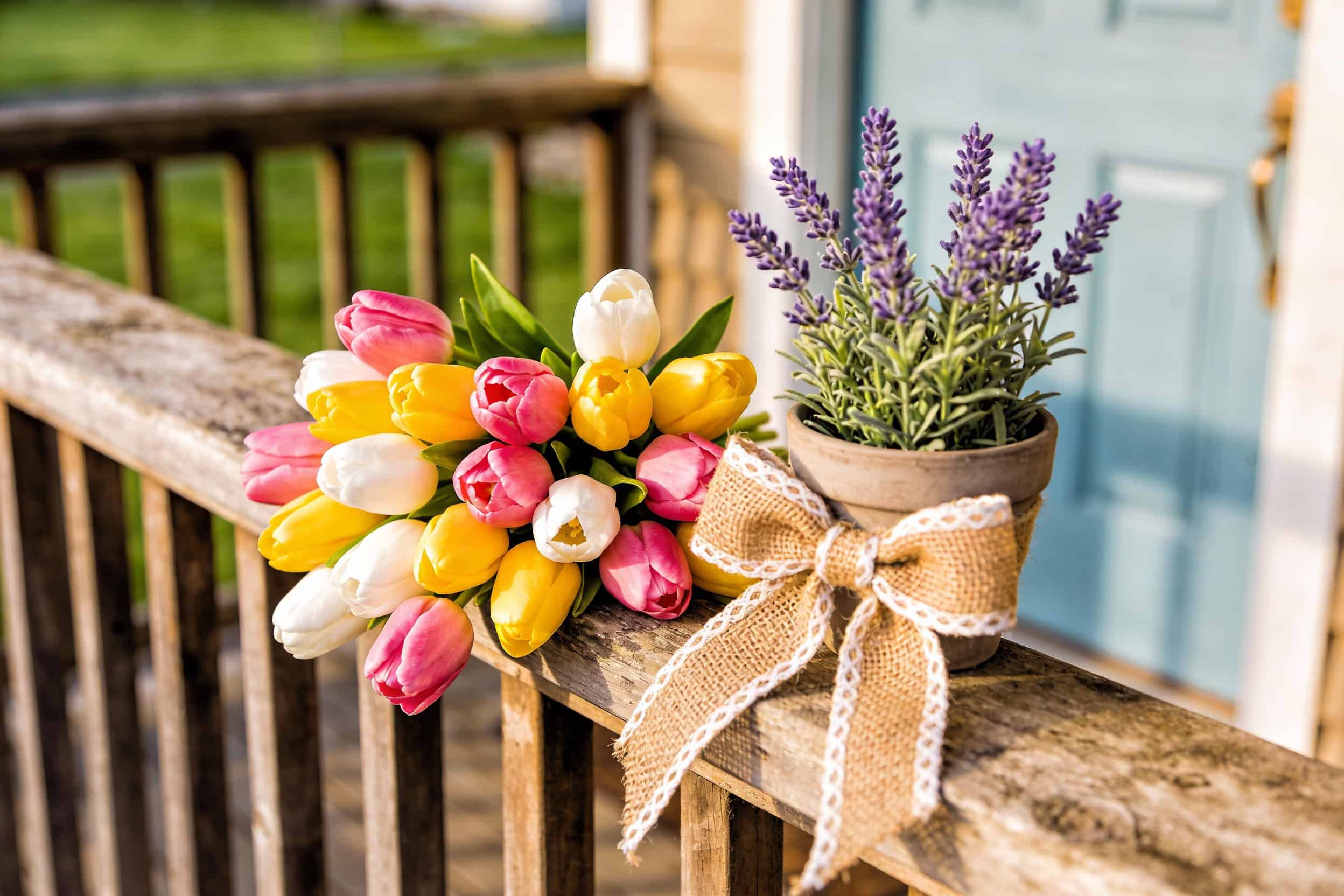 10 Spring Front Porch Decor Ideas That Instantly Brighten Your Curb Appeal